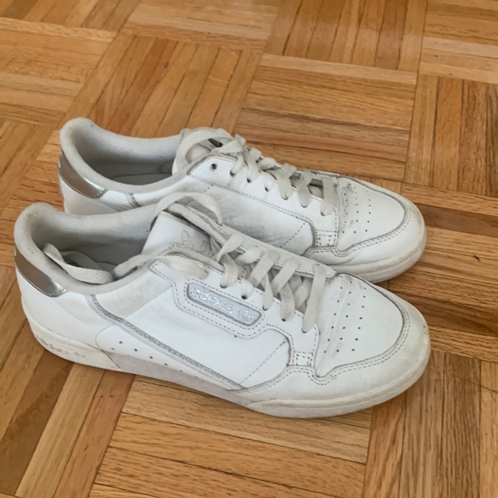 Adidas - size 7